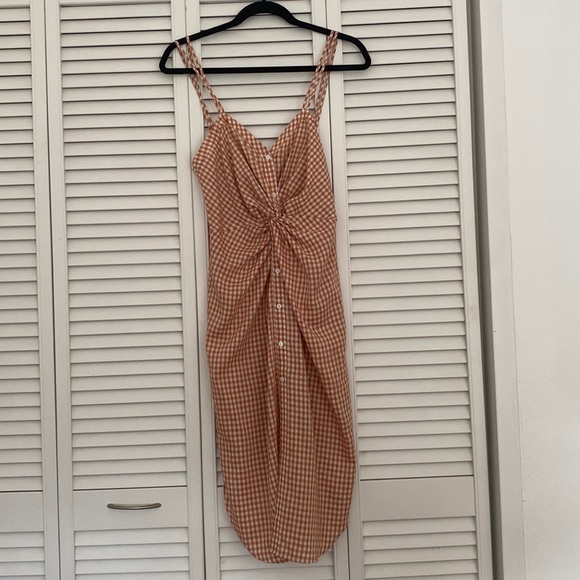 Zara Checkered / Gingham Orange Dress with Twisted Front. - Picture 4 of 4